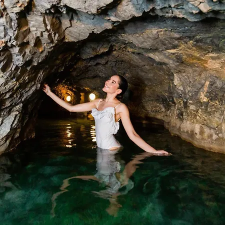 Qc Bagni Vecchi Готель 4*