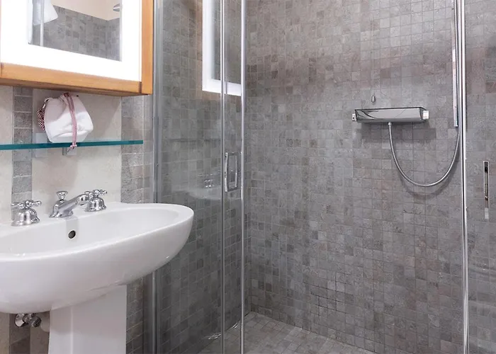 Qc Bagni Vecchi בורמיו